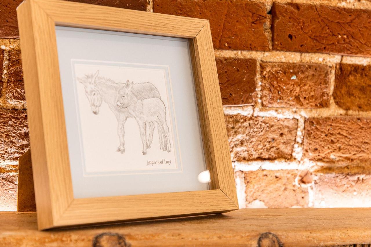 The Stable Apartment Canterbury Bagian luar foto