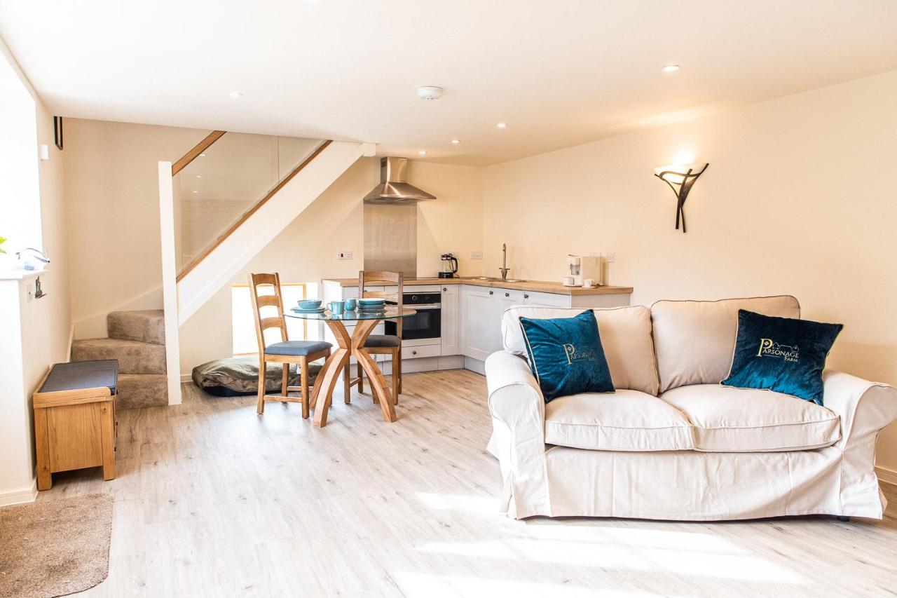 The Stable Apartment Canterbury Bagian luar foto