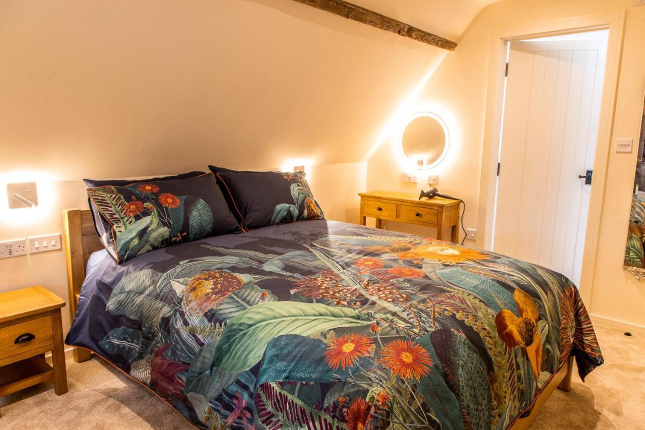 The Stable Apartment Canterbury Bagian luar foto